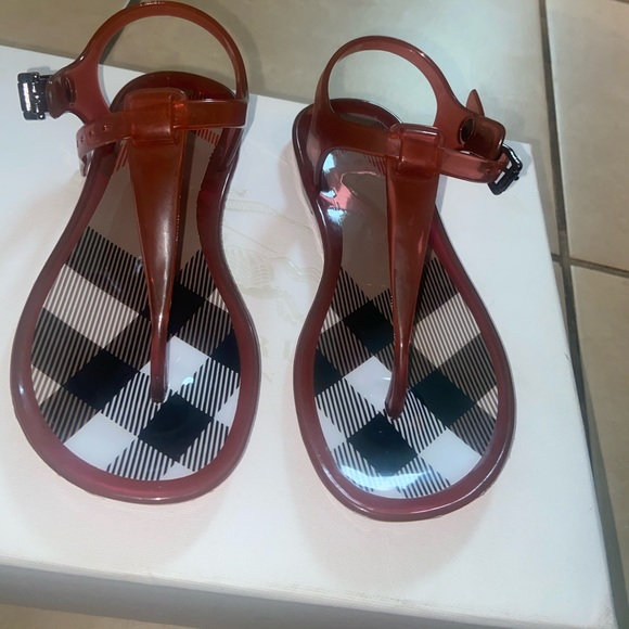 burberry jelly sandals